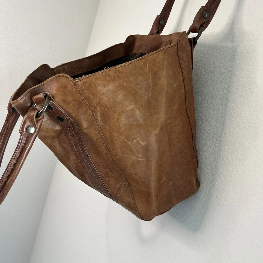 Frye Melissa Brown Cognac Leather Shoulder Bag  Distressed Boho Western New